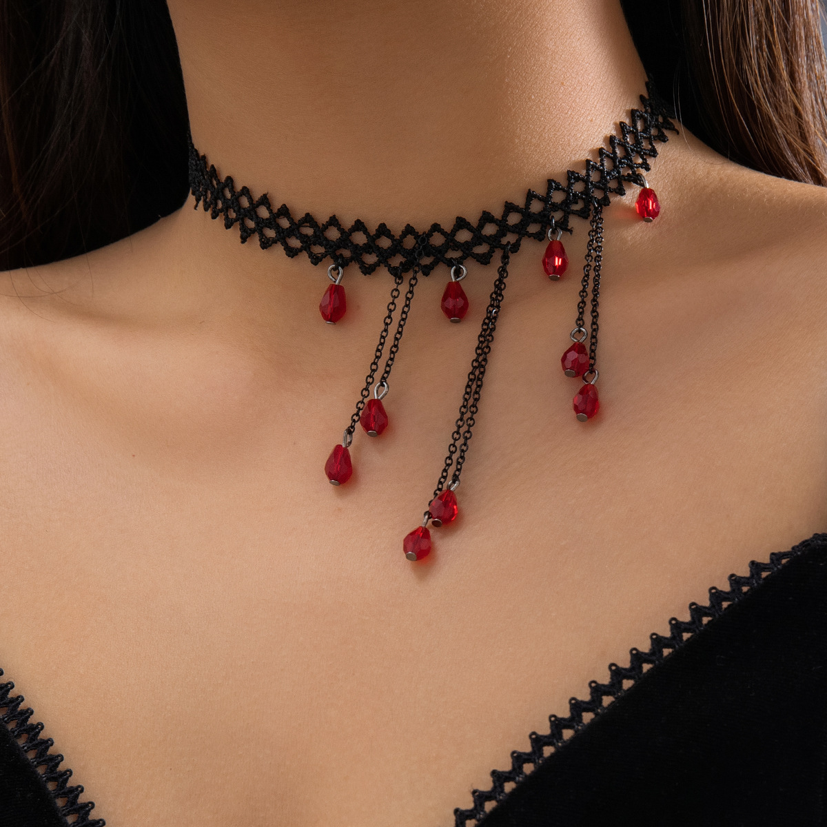 European and American cross-border Gothic style retro red beaded imitation crystal choker necklace, French water drop tassel necklace full figure