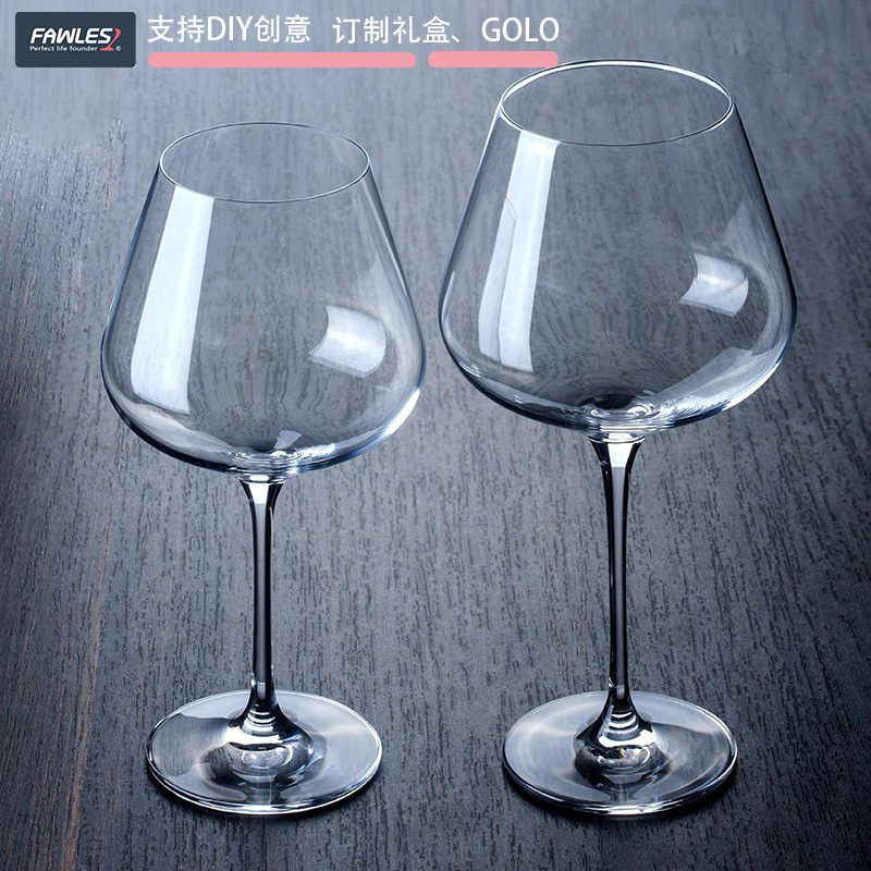 Crystal glass tall glass, large Burgundy wine glass set, home decanter Application Scenario