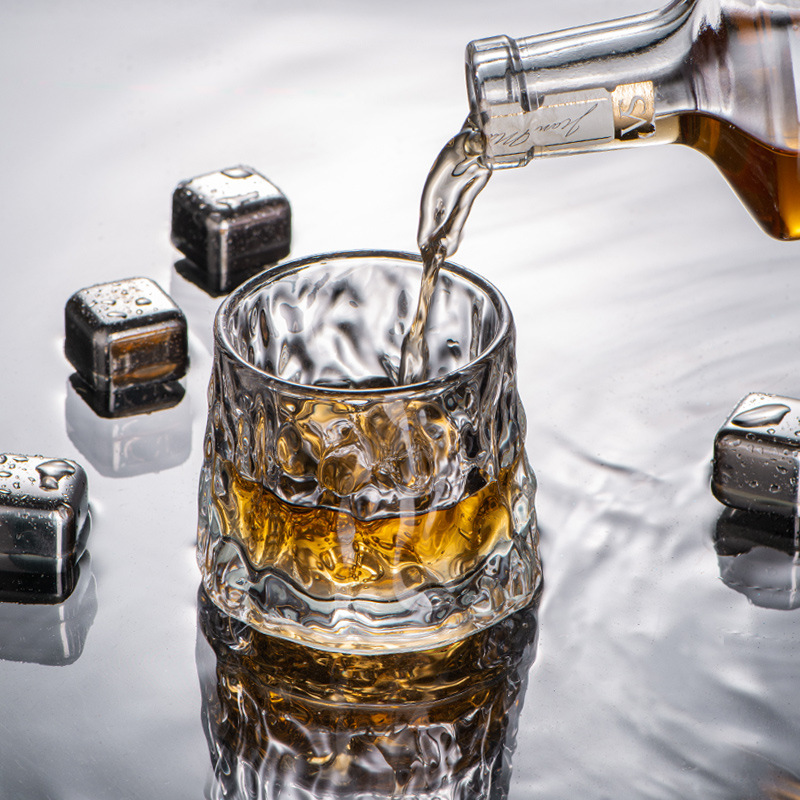 Creative bar rotating whisky, white spirit cups, home beer, red wine glass cups, shaker cups, untoppleable water cups details Picture