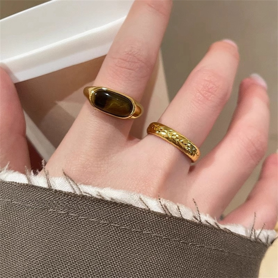 Retro golden wheat ear tiger's eye open ring, women's plain ring, index finger ring, light luxury and niche design, high-end ring Application Scenario