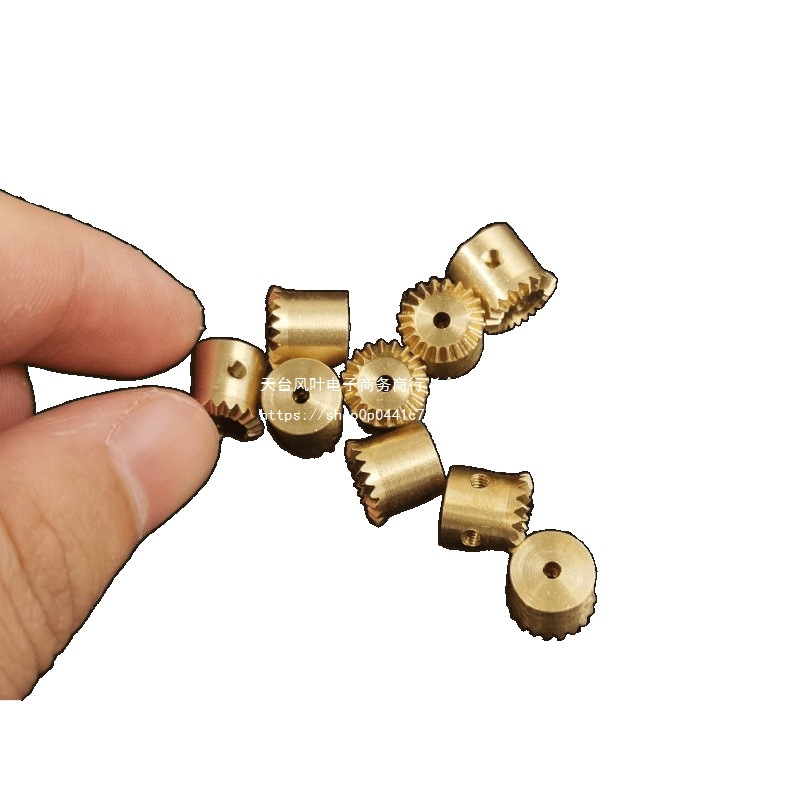 0.5 die bevel gear 90-degree 1:2 transmission 10-tooth / 20-tooth 15/30-tooth bevel model car model micro-modification car Item Picture
