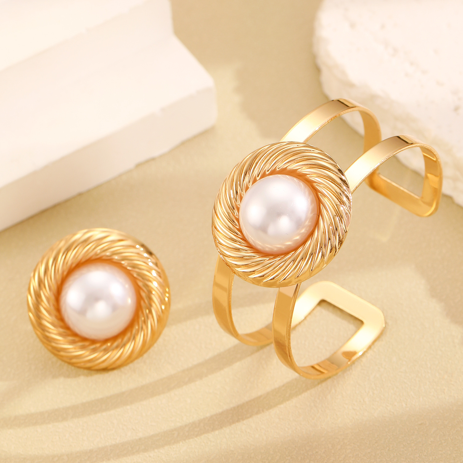European and American cross-border opening adjustable twisted spiral twisted metal pearl ring bracelet set of women's geometric jewelry Specification drawing