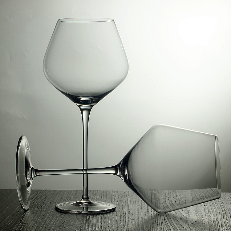 Factory direct sales of handcrafted crystal red wine glasses, oversized Burgundy wine glasses, wine glasses and tall wine glasses Application Scenario