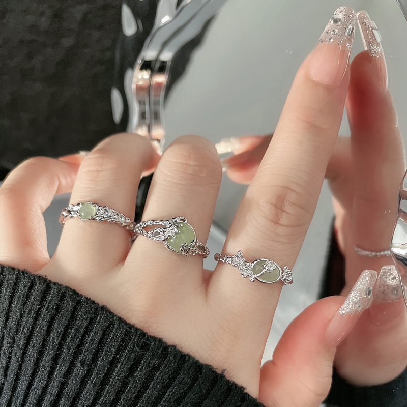 The new Chinese-style irregular-textured rose open ring exudes a high-end, fashionable and elegant feminine charm. It's a niche ring details Picture