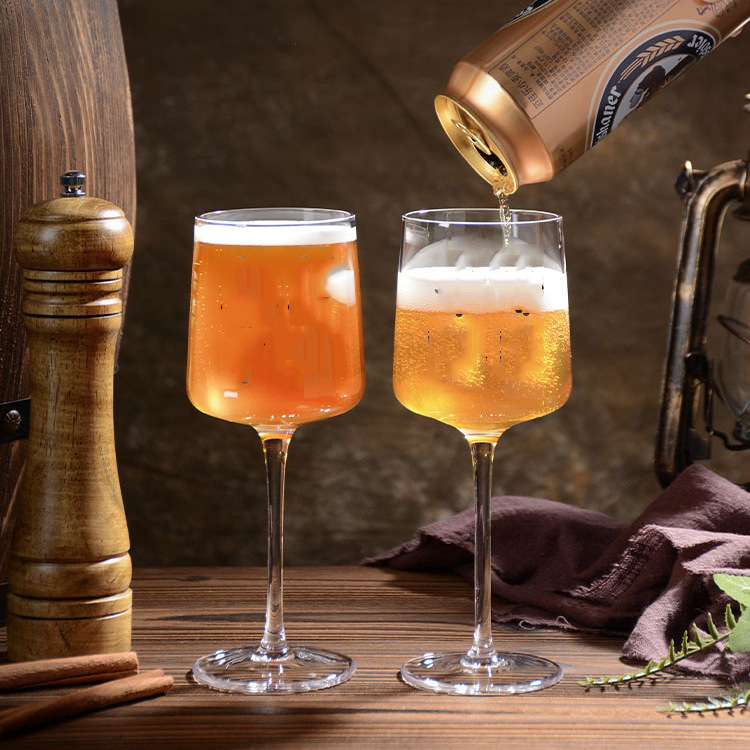 Wholesale of creative straight red wine glasses, glass beer glasses, highball glasses, champagne glasses and personalized sparkling juice glasses full figure