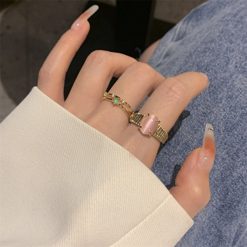 A new Korean-style white rose heart-shaped flower open ring for women's ins, with a niche design and a high-end feel, is a sophisticated index finger ring Item Picture