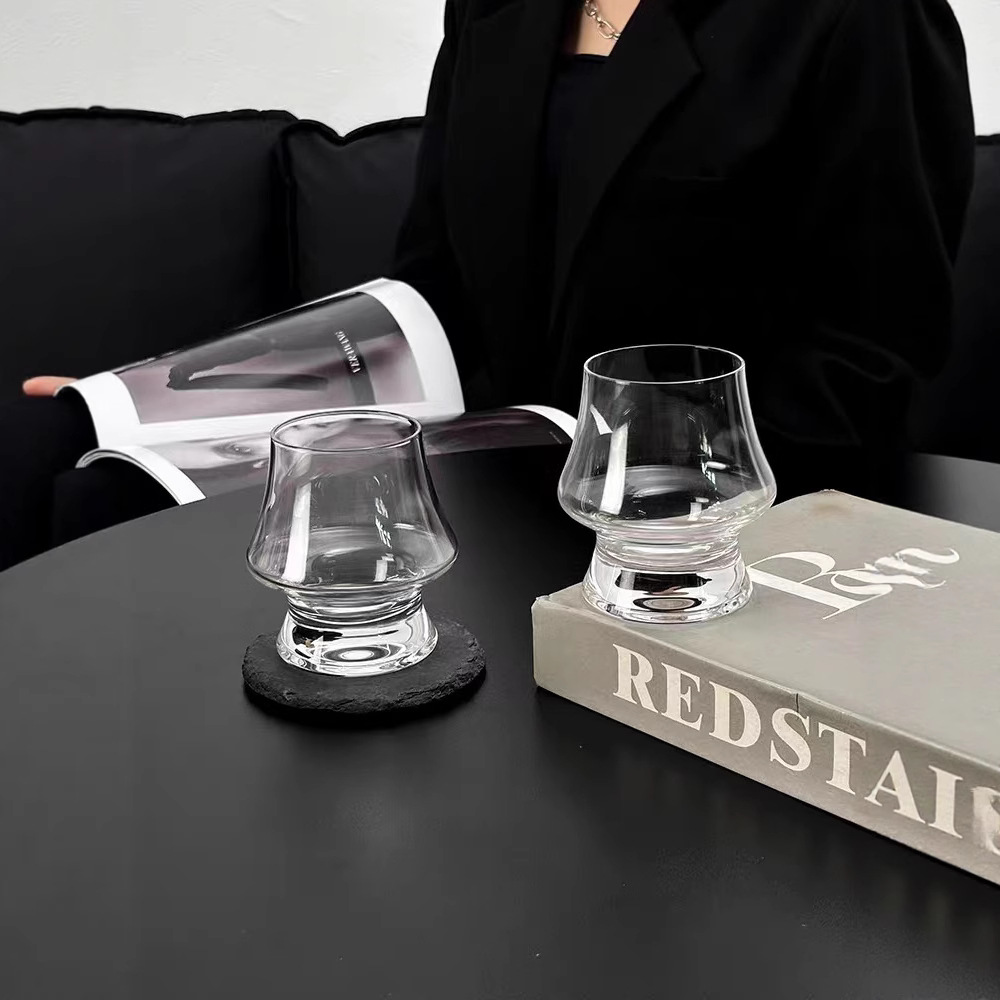 Crystal whisky glass, transparent glass, spirits blade glass, brandy glass, Martell aroma glass details Picture