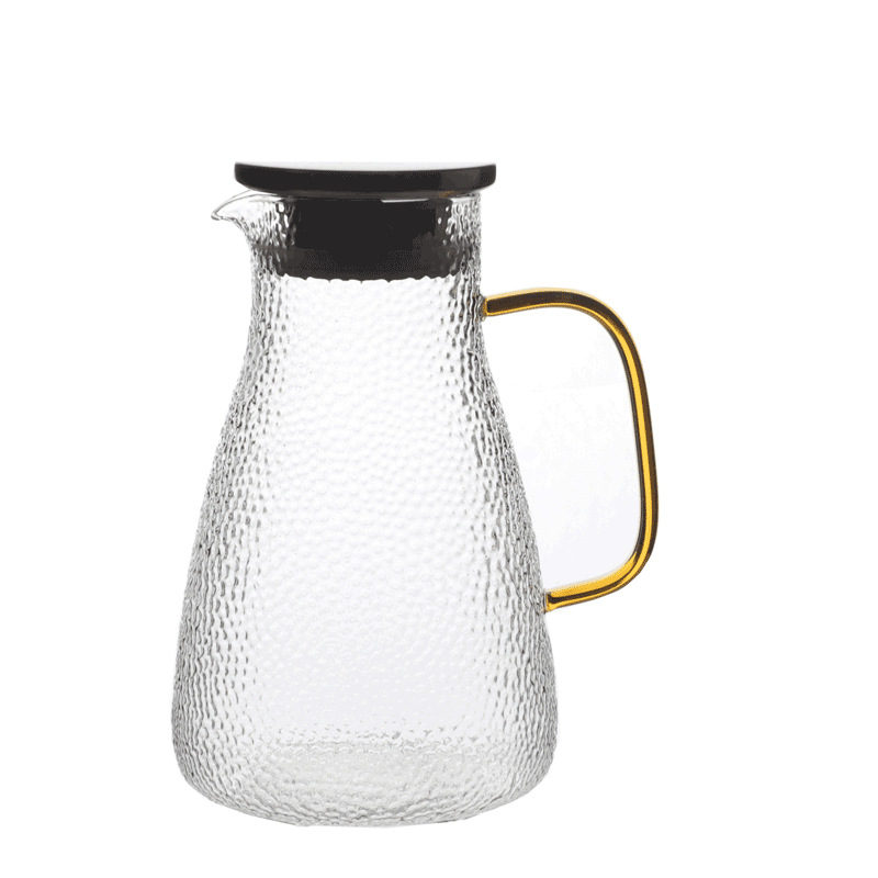 Simple household hammer-patterned cold water bottle glass large-capacity water cup set, high-temperature resistant transparent cold water bottle wholesale Application Scenario