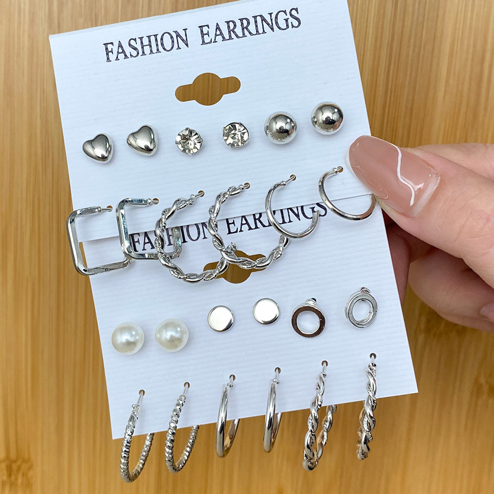 Wholesale of 5-piece retro pearl earrings in the popular metal C-shaped earrings for women in Europe and America, featuring creative geometric ear rings Specification drawing