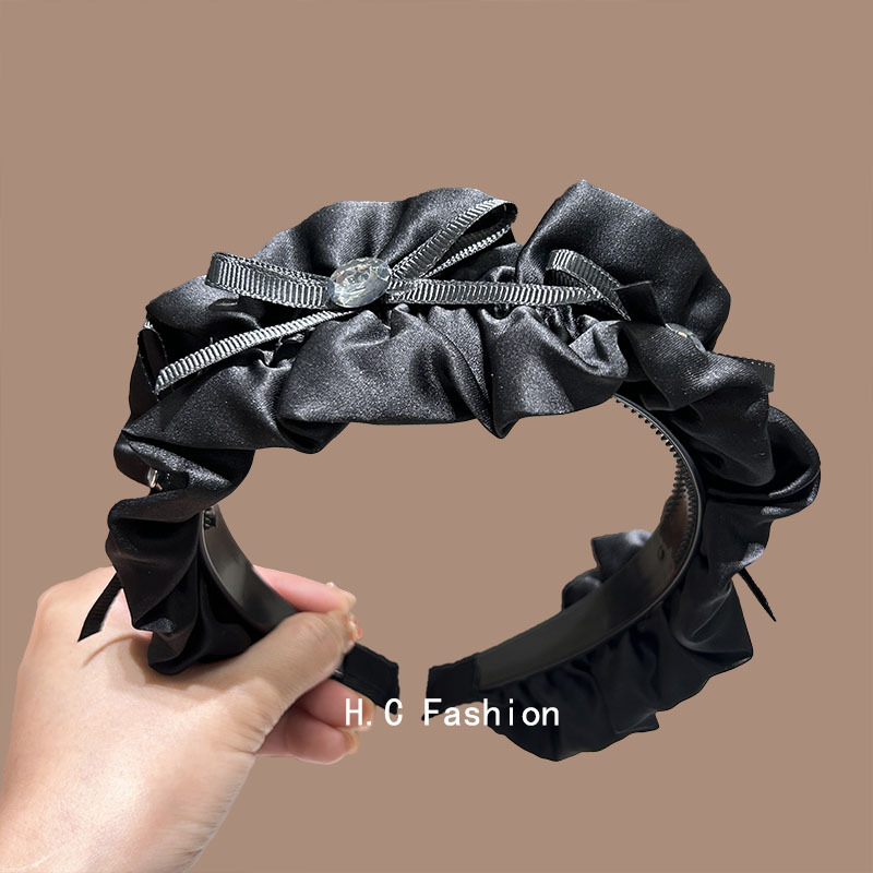 Retro light luxury French black pleated hairband, women's bow, black ear edge headband, elegant high head, versatile hair accessory details Picture