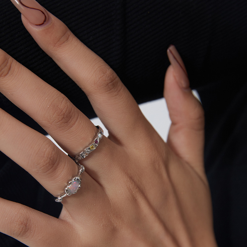 The donut series features a niche design with a high-end feel. It's a cool and cool female style ring with an adjustable opening. It's a new trend Specification drawing