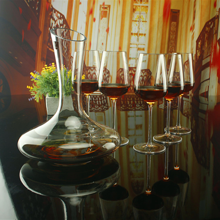 Lead-free crystal decanter, large-belted slanted decanter, cold-cut threaded wine decanter wholesale details Picture