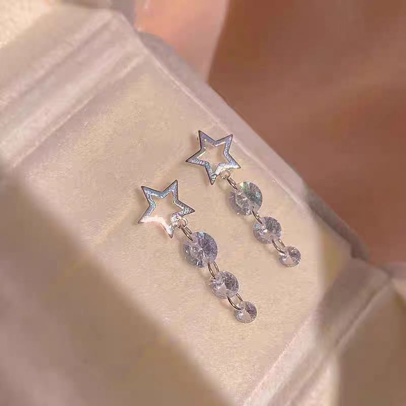 Sparkle ~ Star Zircon earrings for women, exquisite and unique, versatile five-pointed star stud earrings, ins style, design sense earrings Specification drawing