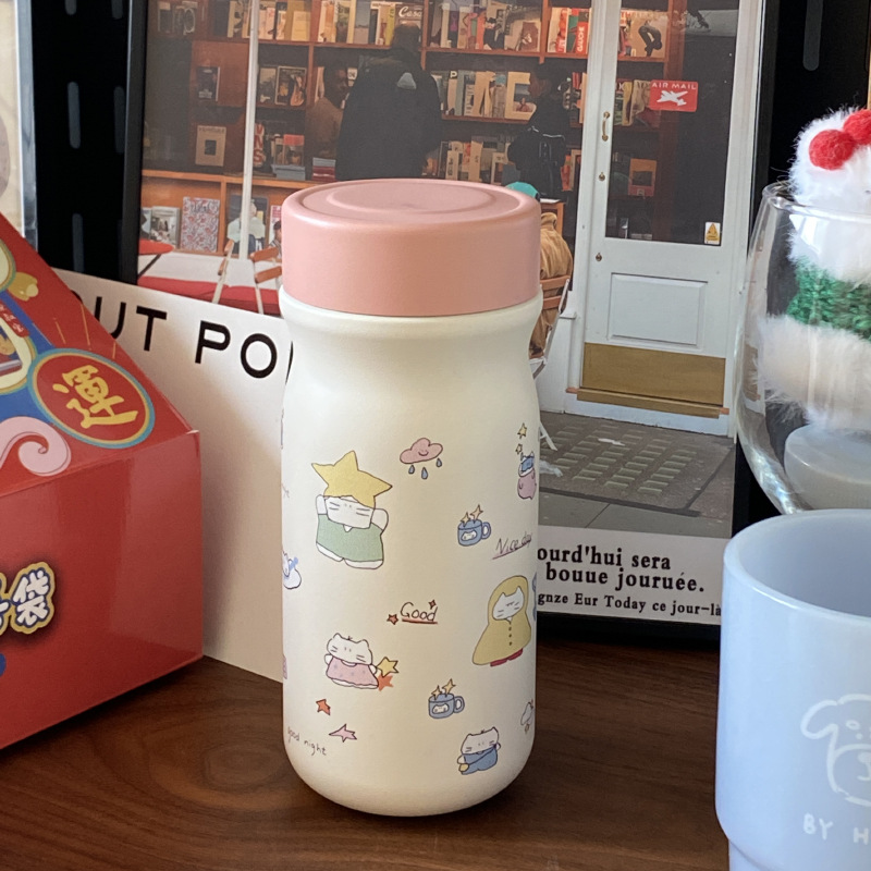 Pink cute little cat 316 stainless steel insulated cup, star portable cartoon cat water cup, portable cup, car cup Application Scenario