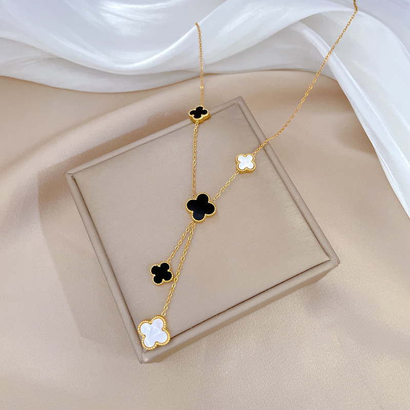 【 All-titanium Steel 】 Fringed four-leaf flower minimalist style furnace real gold necklace, female Instagram influencer collarbone chain accessory full figure