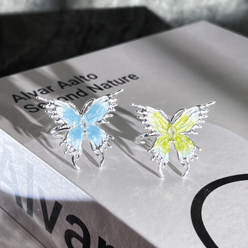 Sweet, cool and cold style gradient enamel unique personality open ring, fashionable liquid butterfly index finger ring trend by female Internet celebrity Application Scenario