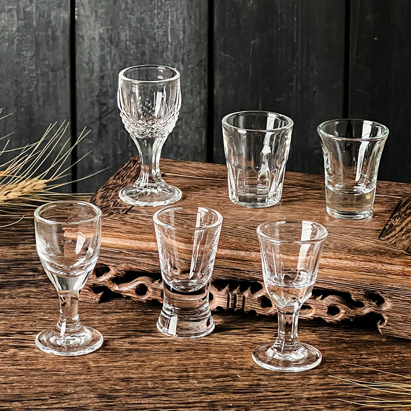 Guizhou glass Baijiu cup gift box, Qinglian Cup, high-stemmed small wine cup, wine set, Qinglian Cup wholesale factory full figure