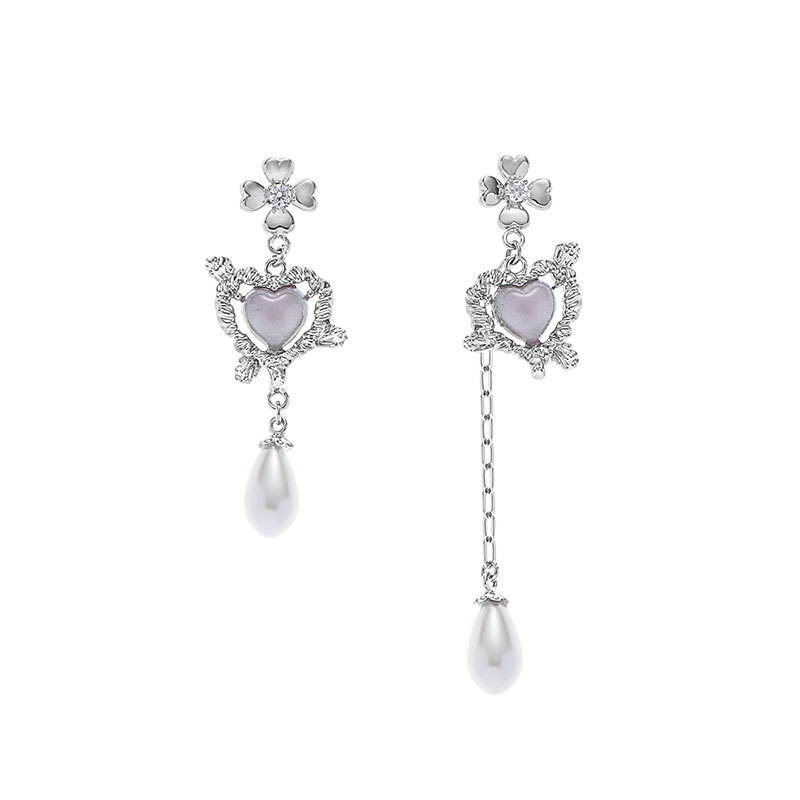 Purple heart-shaped earrings with a niche design sense, 925 silver needle, high-end, sweet and cool, inS-style stud earrings, fashionable and versatile earrings Item Picture