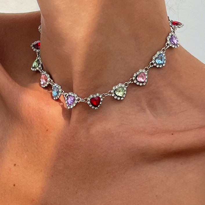 European and American cross-border jewelry, personalized and simple diamond-encrusted heart chain necklace, fashionable and trendy nightclub-style heart-shaped necklace full figure