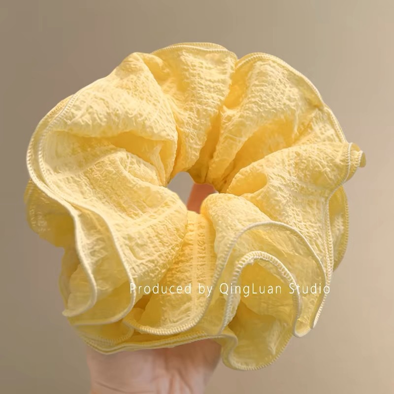 Soft light water blue ~ Extra-large pleated large intestine hair band, Korean high-end style hair bun hair tie, travel hair accessory Specification drawing