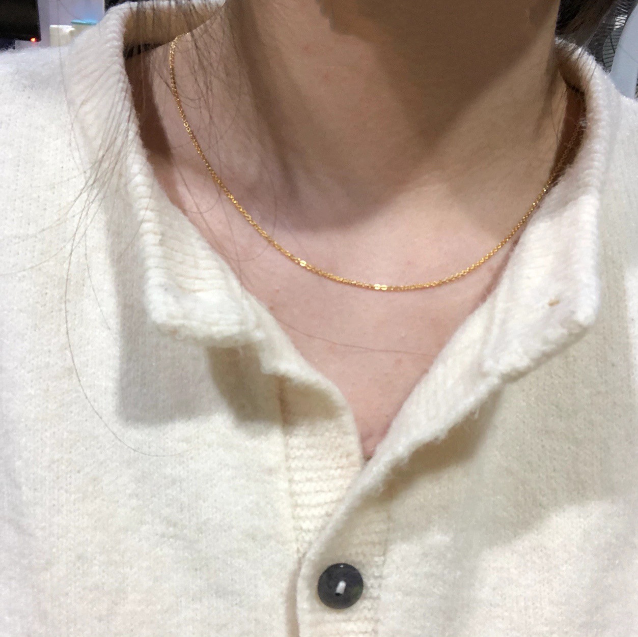 Golden versatile plain chain, shiny, thin and simple necklace, collarbone chain, 2023 new ins trend, can be hung as a pendant full figure