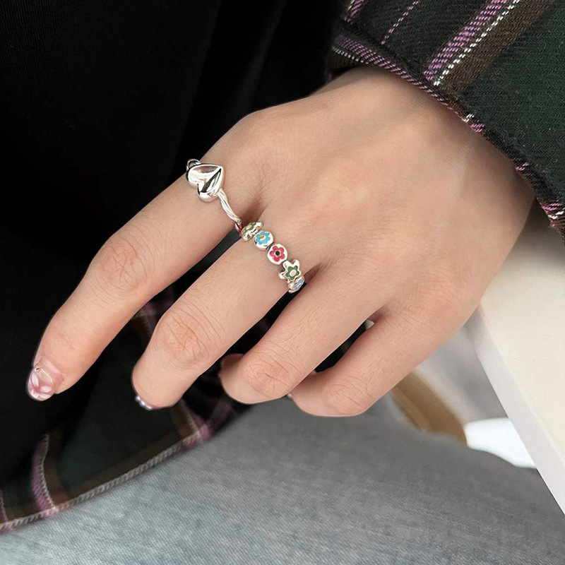 Sweet and cool layered colorful flower rings for women, retro and fashionable, simple and elegant heart-shaped twisted flower rings, exquisite and individual, open ring trend Specification drawing