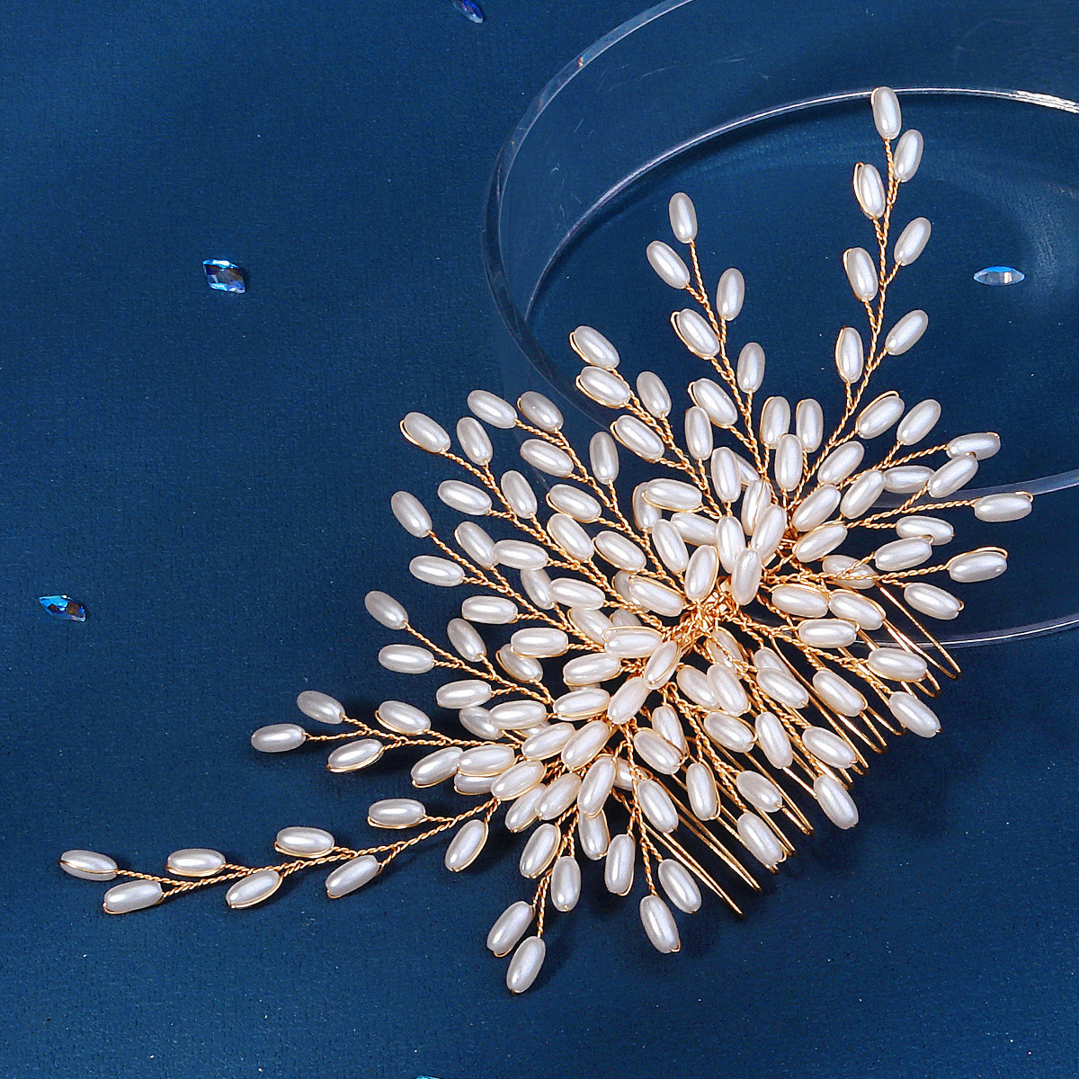European and American cross-border bride pearl hair comb, wedding banquet ancient-style headwear, bride's updo hair accessory, gold hand-inserted comb details Picture