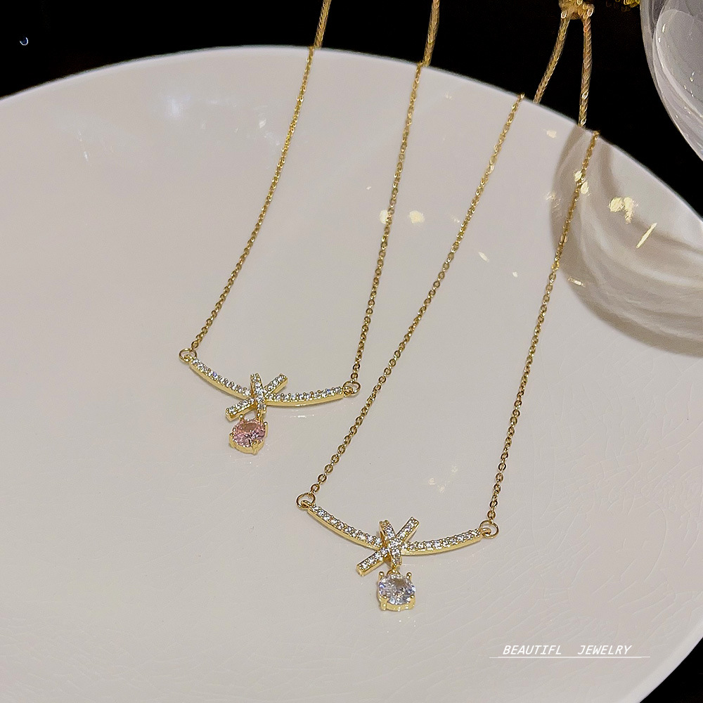 "Light luxury 'Tears of Beauty' Goddess Necklace, a unique gift for a girl's girlfriend, sweet zircon pendant, elegant collarbone chain. details Picture