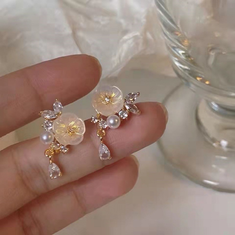 Versailles rose ear clips for women without ear piercings, fairy style tea earrings for women, summer Monet flower earrings for women Specification drawing