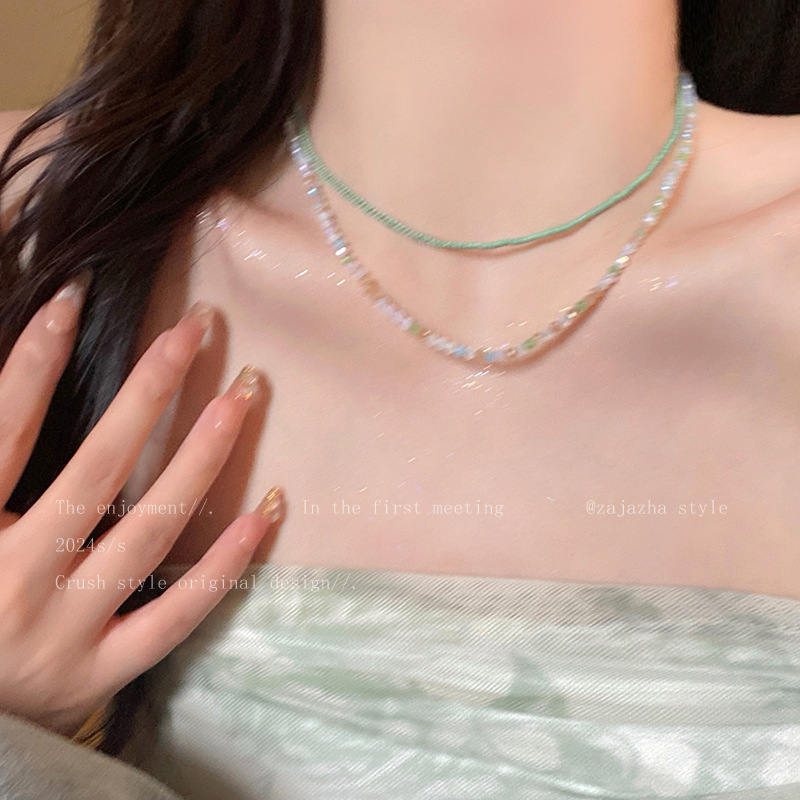 Summer vacation style colorful beaded necklace for women, double-layered wearing, elegant collarbone chain, sweet girl design sense, unique necklace full figure