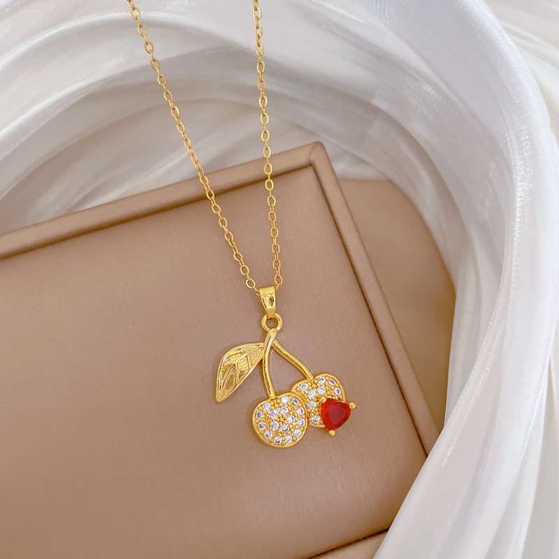 【 Titanium Steel 】 Red cherry diamond, light luxury and elegant, full diamond necklace, versatile for women, collarbone chain, titanium steel chain Application Scenario