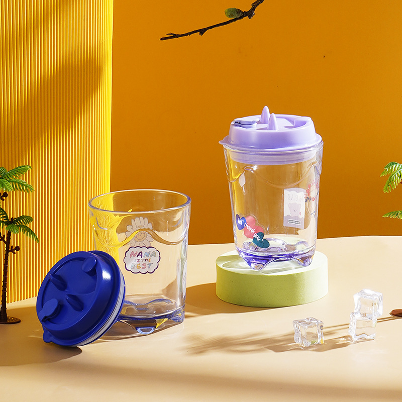 Creative straw cup, children's glass water cup, milk drink, cat star cup, cup logo, opening gift, bamboo joint cup full figure