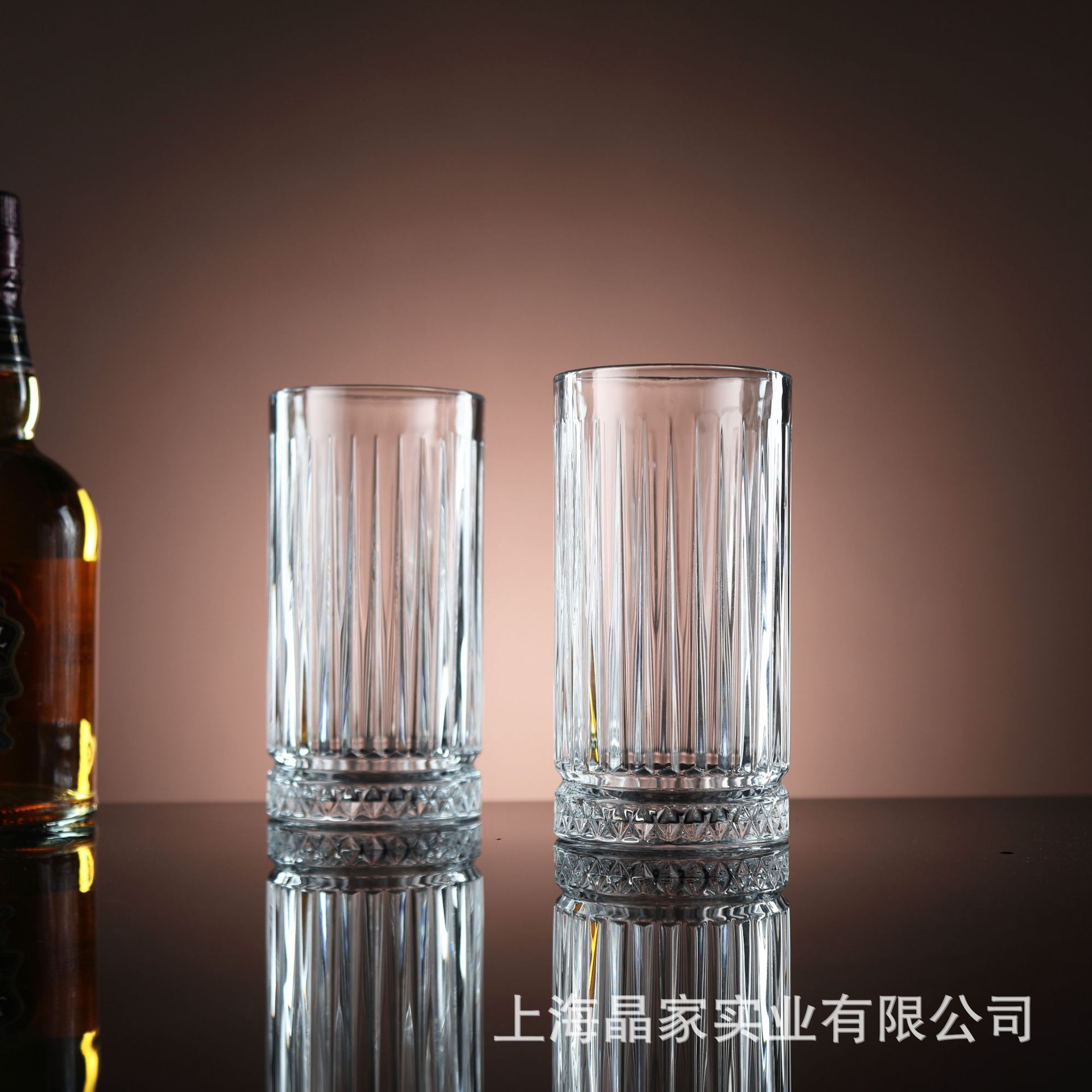 Vertical striped glass cups, bar beer glasses, whisky glasses, foreign wine glasses, home juice glasses, milk glasses, coffee glasses Application Scenario