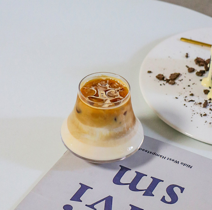 ins popular cafe glass cups, single-item coffee cups, latte cups, cold drip coffee cups, whisky cups, drink cups full figure