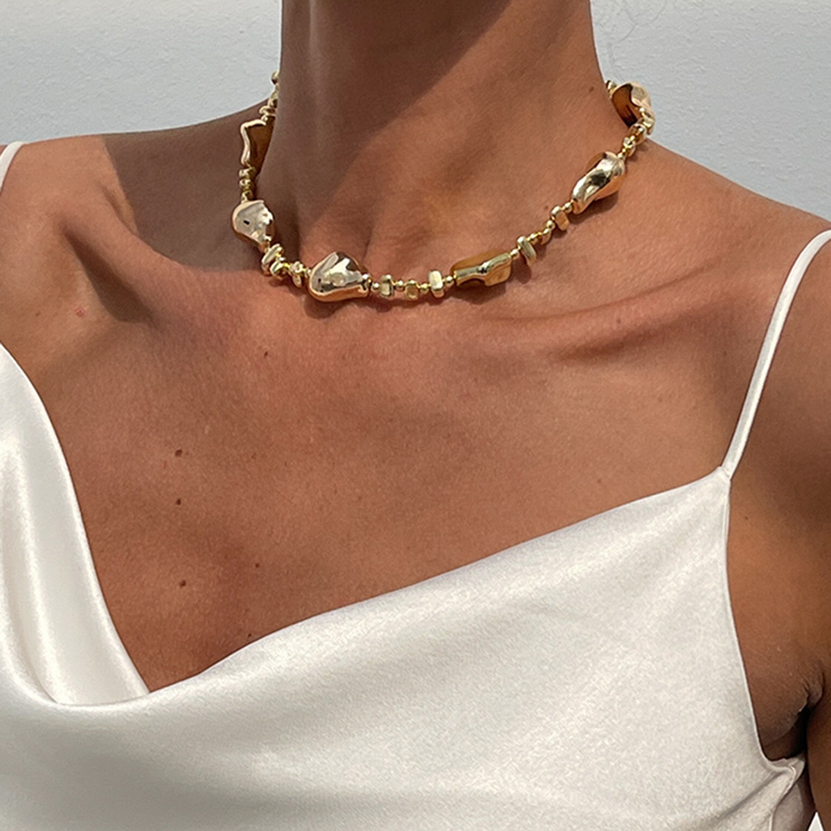 European and American cross-border jewelry, personalized and trendy irregular-shaped pearl necklace, five-pointed star irregular-shaped CCB copper-wrapped iron chain necklace Specification drawing