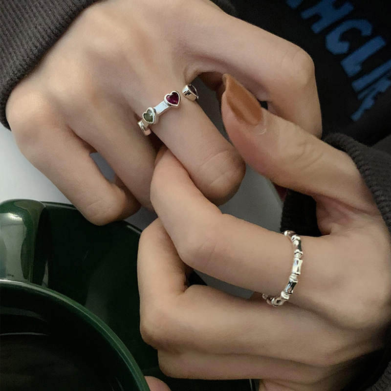 A Korean version of a niche design with a high-end feel, a colorful heart-shaped bamboo joint ring, a fashionable and personalized index finger ring for women on Instagram full figure