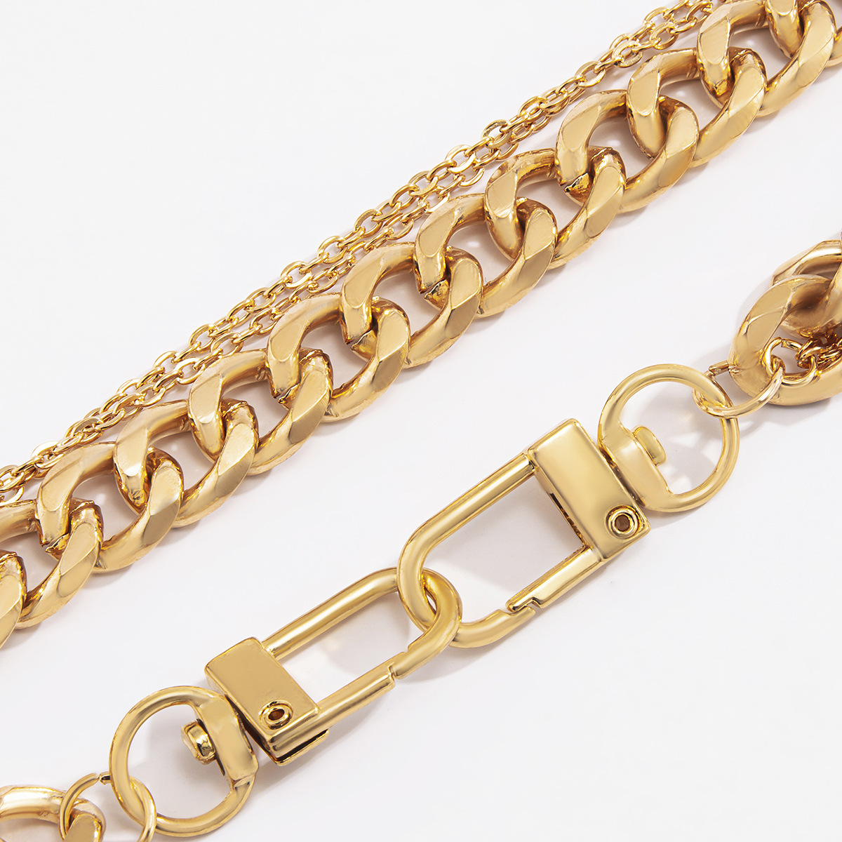 European and American cross-border jewelry punk hip-hop style metal geometric necklace for women, simple thick chain mixed and matched keychain necklace Application Scenario