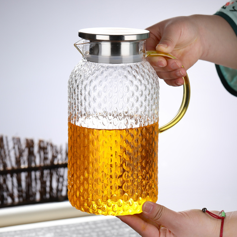 Thickened large rice-grain high borosilicate water bottle, cold water bottle, summer cool boiled lemon water bottle, water cup Application Scenario