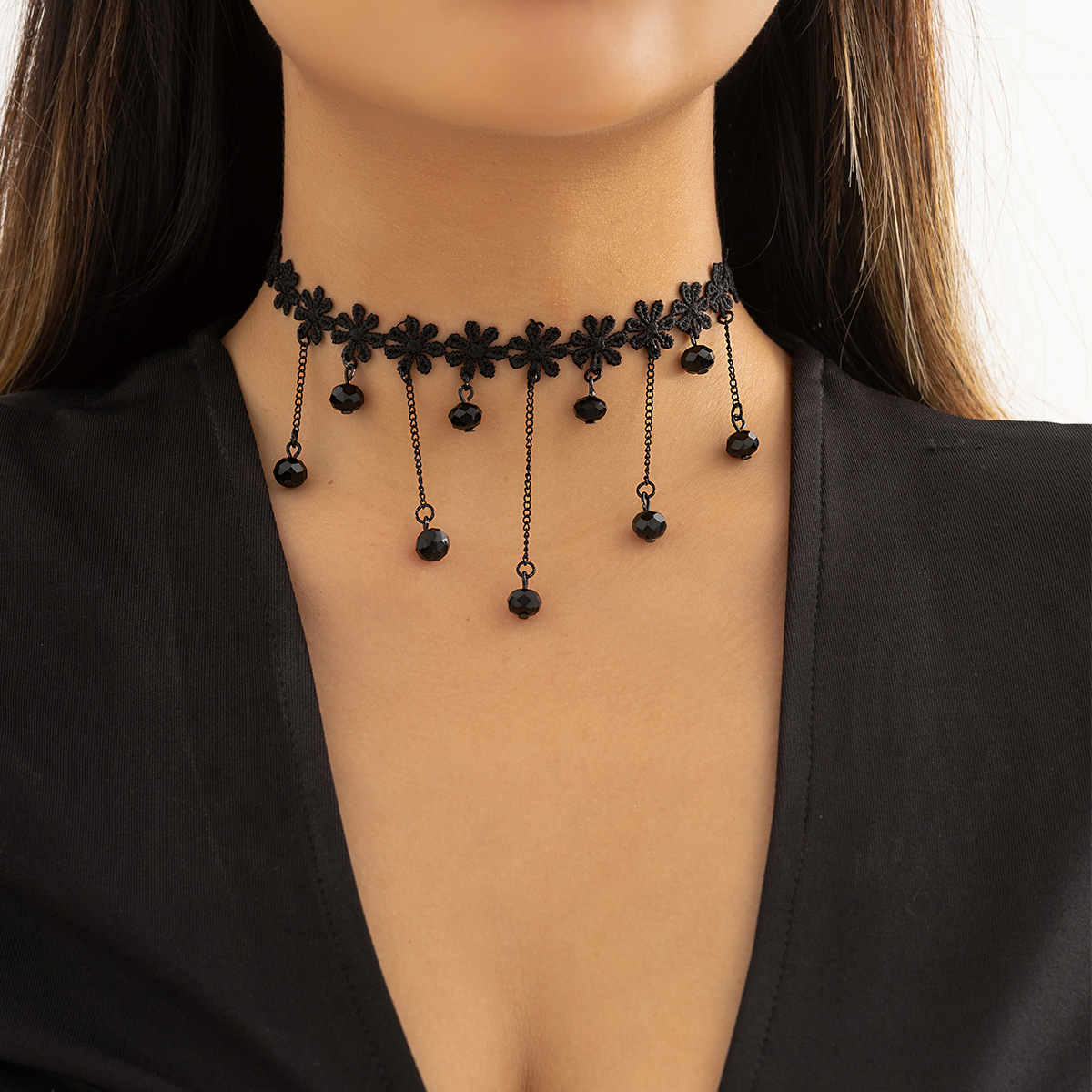 European and American cross-border accessories: Lolita lace necklace, retro choker, black Gothic-style water drop tassel necklace Specification drawing