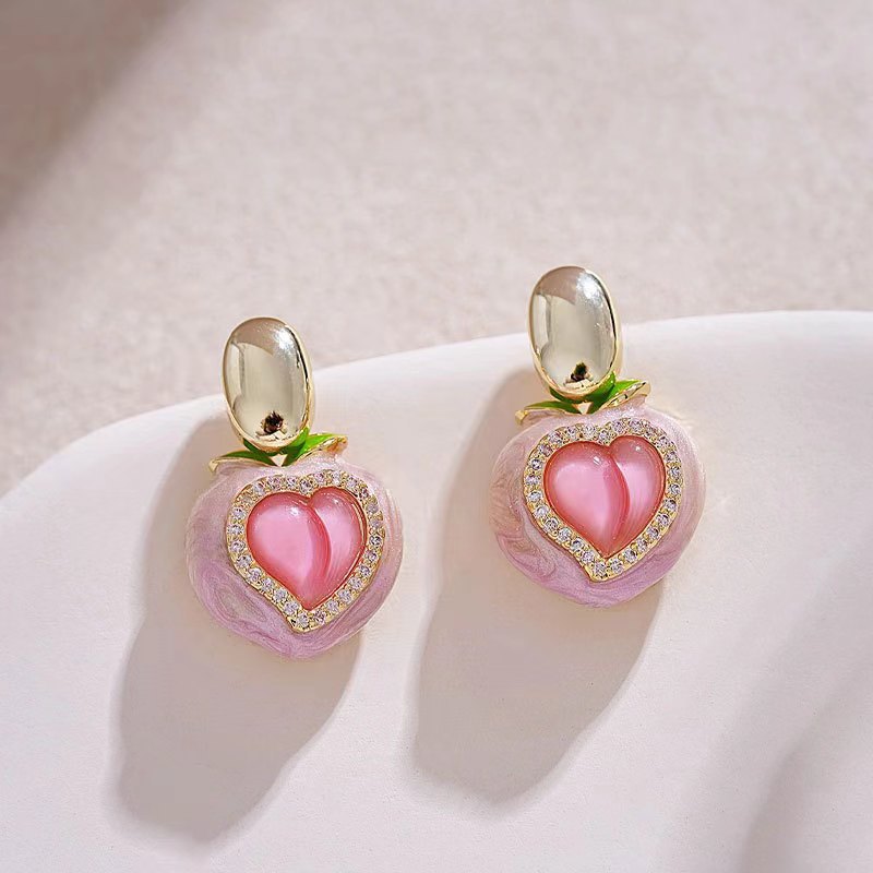 Pink Mist Sweetheart ~ Pink Peach Earrings for Women 2025 New Style Gentle and Sweet heart-shaped Stud earrings Light Luxury high-end earrings Application Scenario