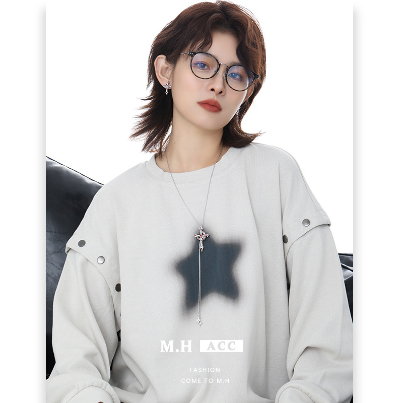 Original Blood Moon Cross necklace women's pull-out hoodie chain, sweet, cool, niche, unique and individual design sense collarbone chain Specification drawing