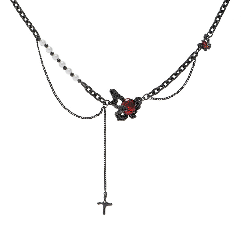 The dark butterfly pearl necklace is a versatile and high-end design for women. The collarbone chain is exquisite and the New Year's ins sweater chain is unique Item Picture
