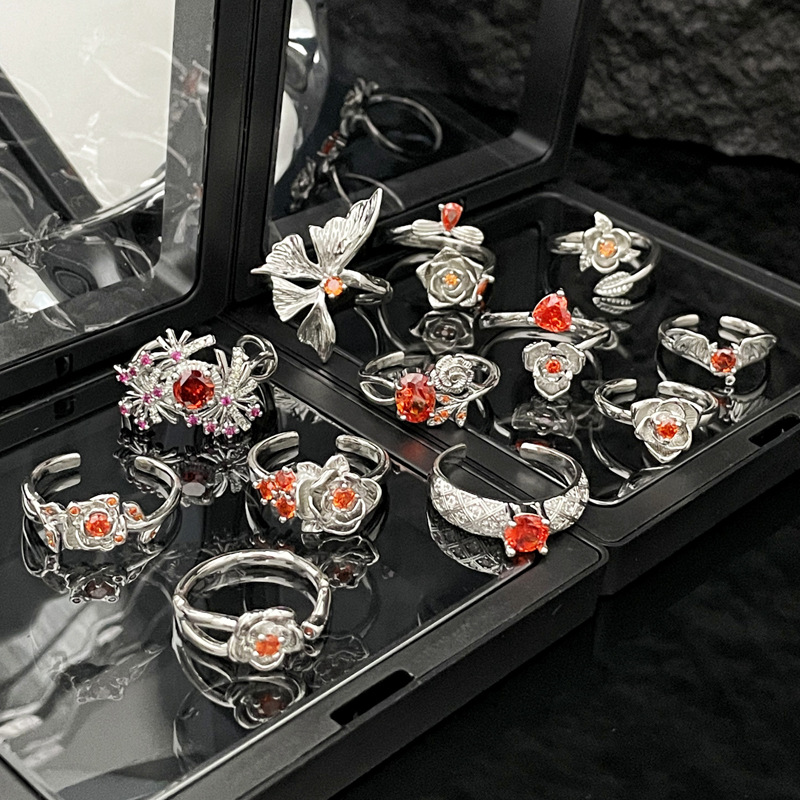 The exquisite design of the thorny rose flower open ring for women on Instagram, with a cold style and a niche high-end feel, is a trendy index ring details Picture