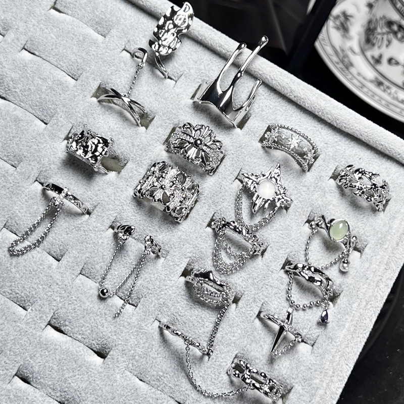 Punk personality, irregular shape, pleated chain opening ring, gender-neutral style, simple, fashionable and niche index finger ring full figure