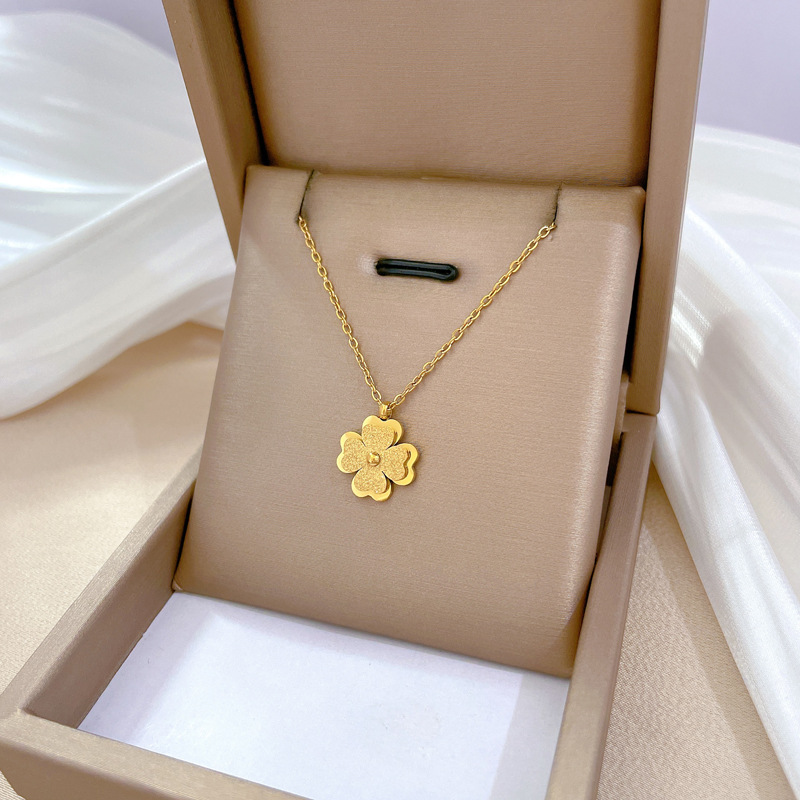 【 All-titanium Steel 】 Gold foil four-leaf flower minimalist style furnace real gold necklace, female Instagram Internet celebrity collarbone chain accessory Specification drawing