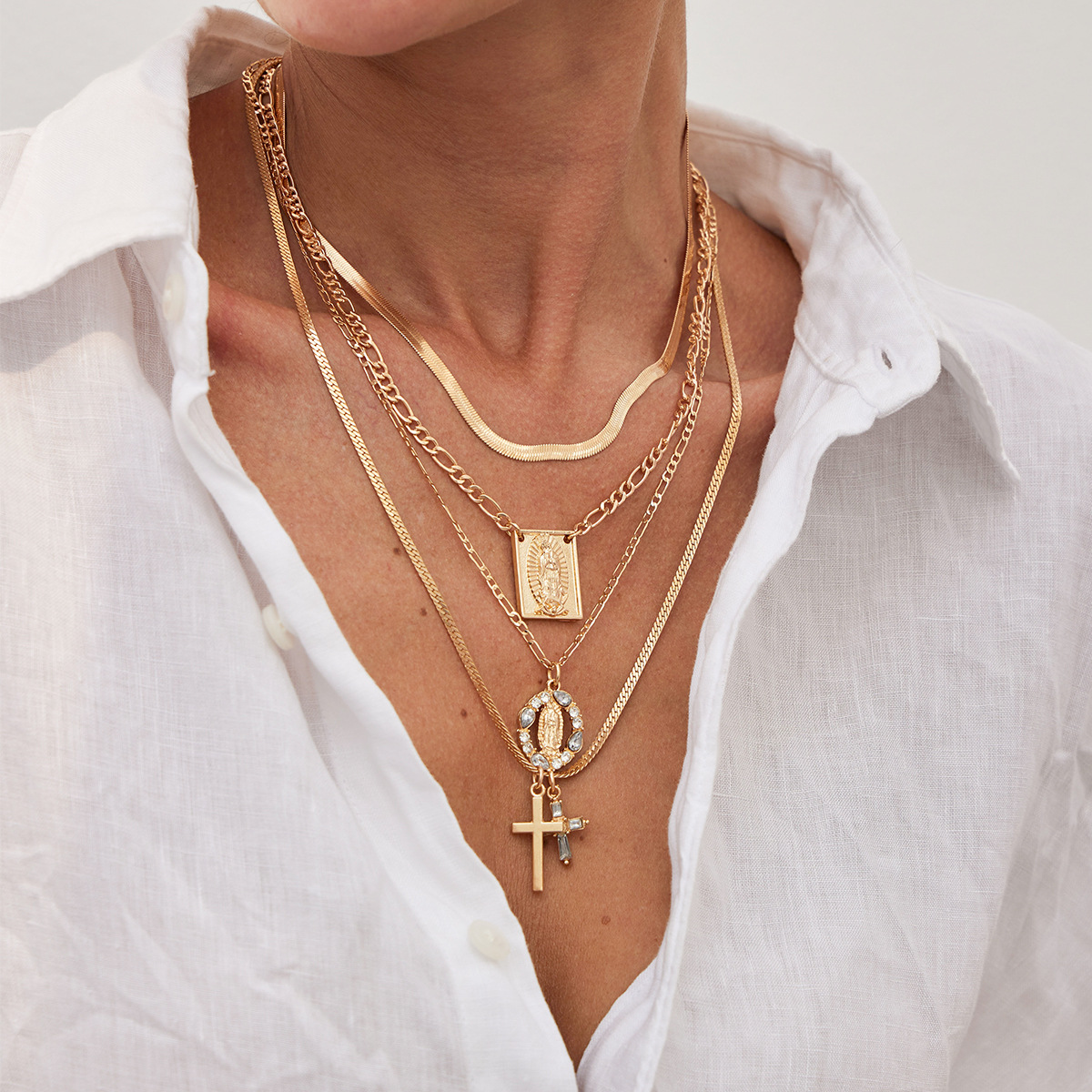 European and American cross-border accessories Instagram hip-hop alloy cross pendant necklace with cascading tassels snake bone chain necklace details Picture