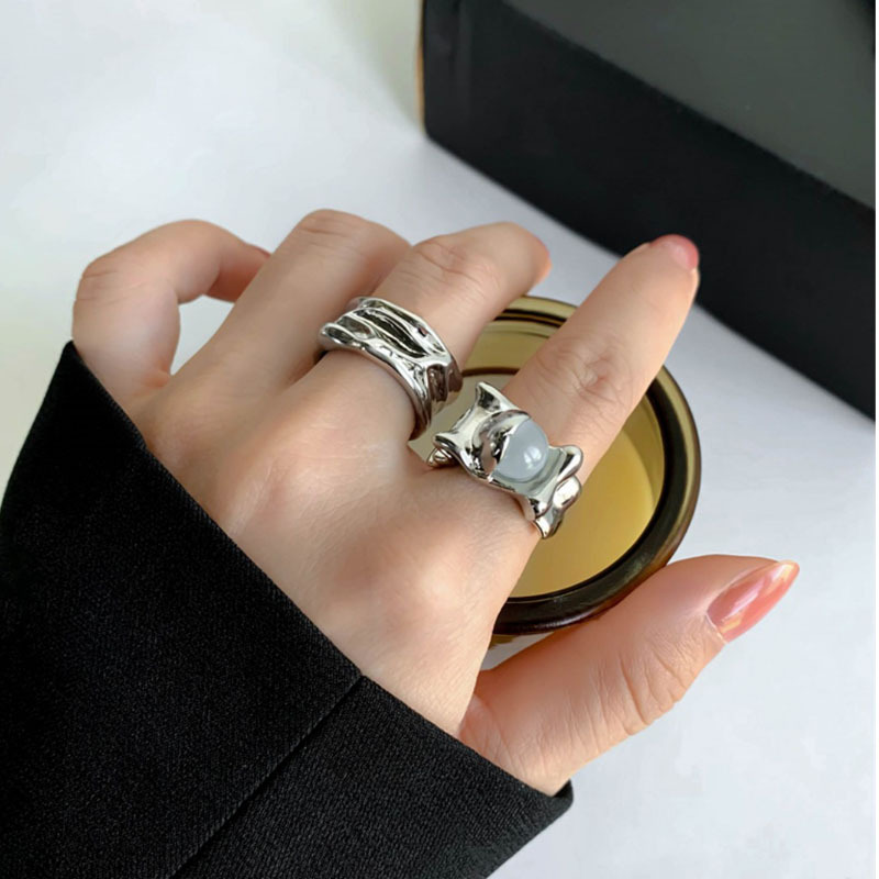 ins Cold style moonstone cat's eye ring for women, fashionable, individual, light luxury, trendy and niche design, high-end food ring full figure