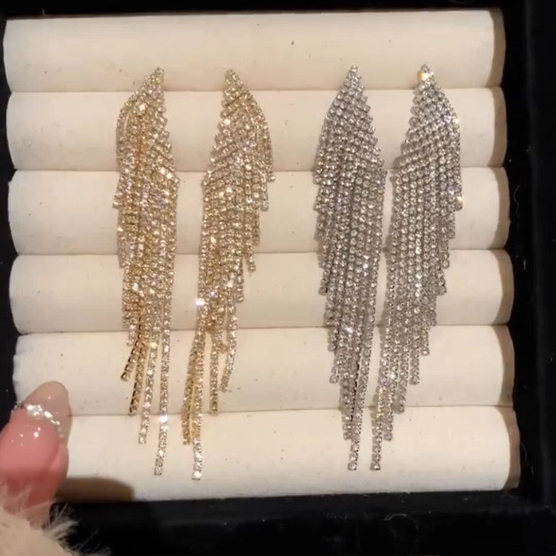 Full-diamond, super shiny long tassel earrings, women's light luxury style, niche design sense, 2025 new stud earrings, Korean-style earrings details Picture