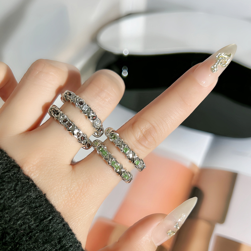 A light luxury and high-end brown zircon cross-shaped personality ring, a fresh green diamond for women, a cool and elegant style, versatile ring trend details Picture