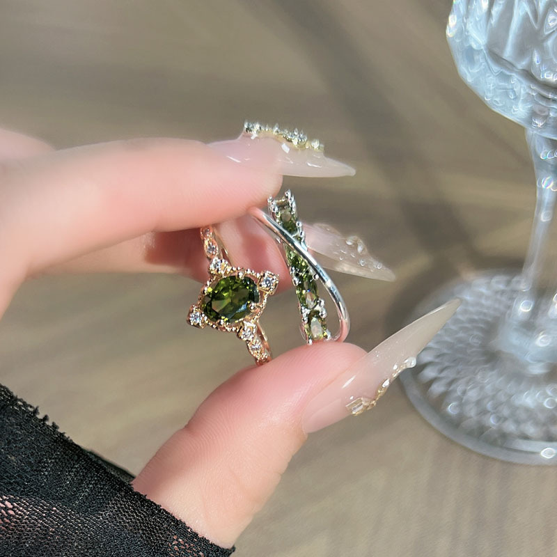 French high-end design olive green zircon row diamond open ring for women, retro, exquisite, fashionable and versatile index finger ring details Picture